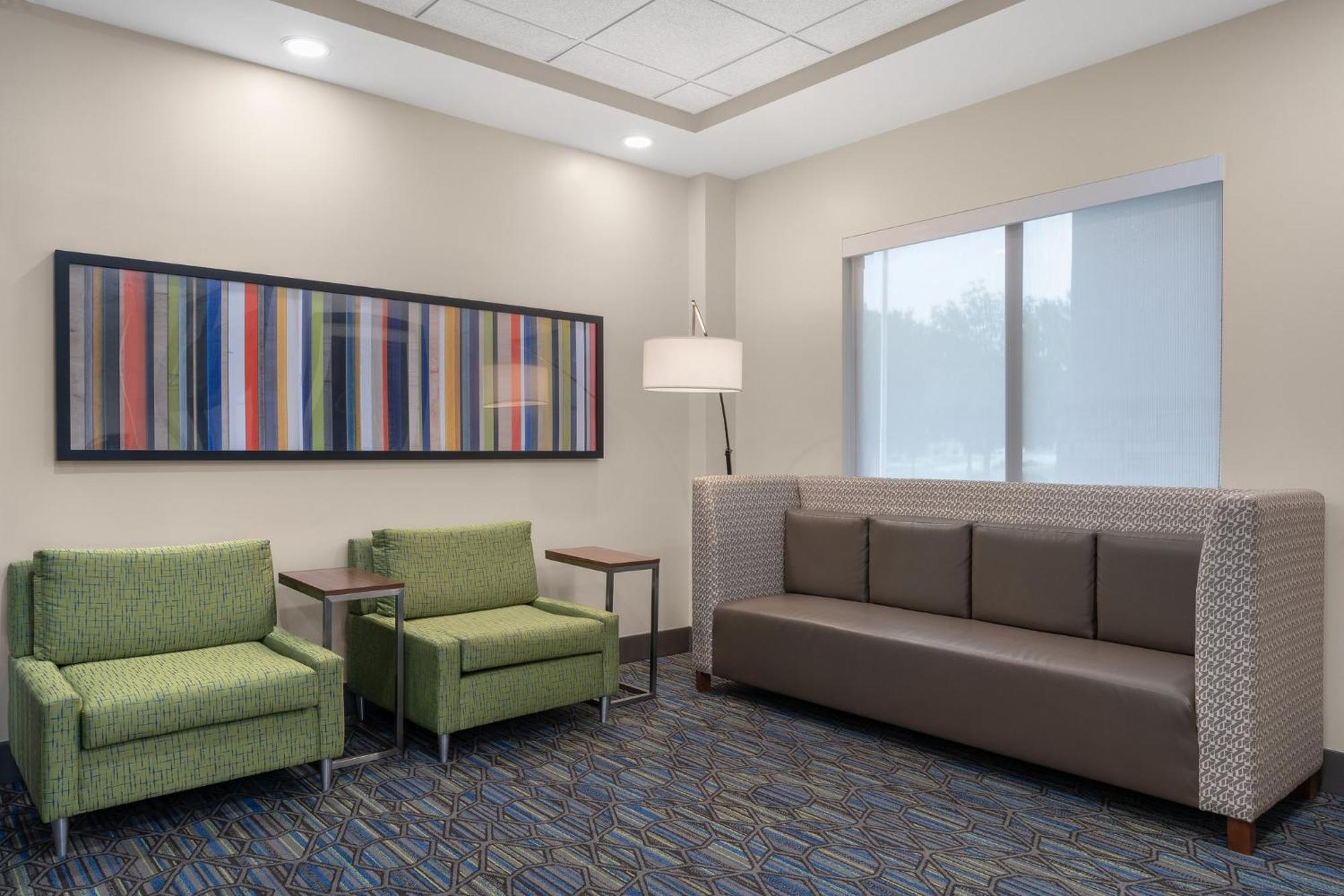 Holiday Inn Express Hotel & Suites Coralville By Ihg Ngoại thất bức ảnh