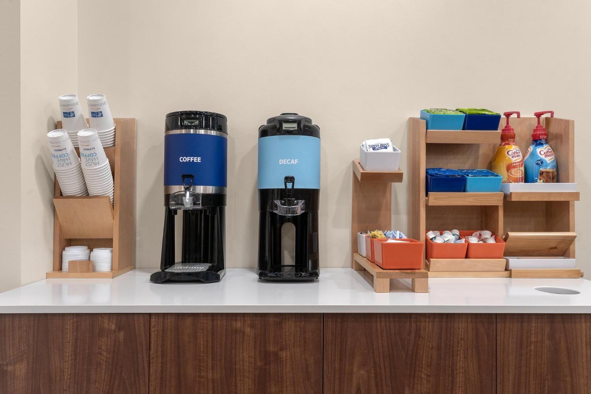 Holiday Inn Express Hotel & Suites Coralville By Ihg Ngoại thất bức ảnh