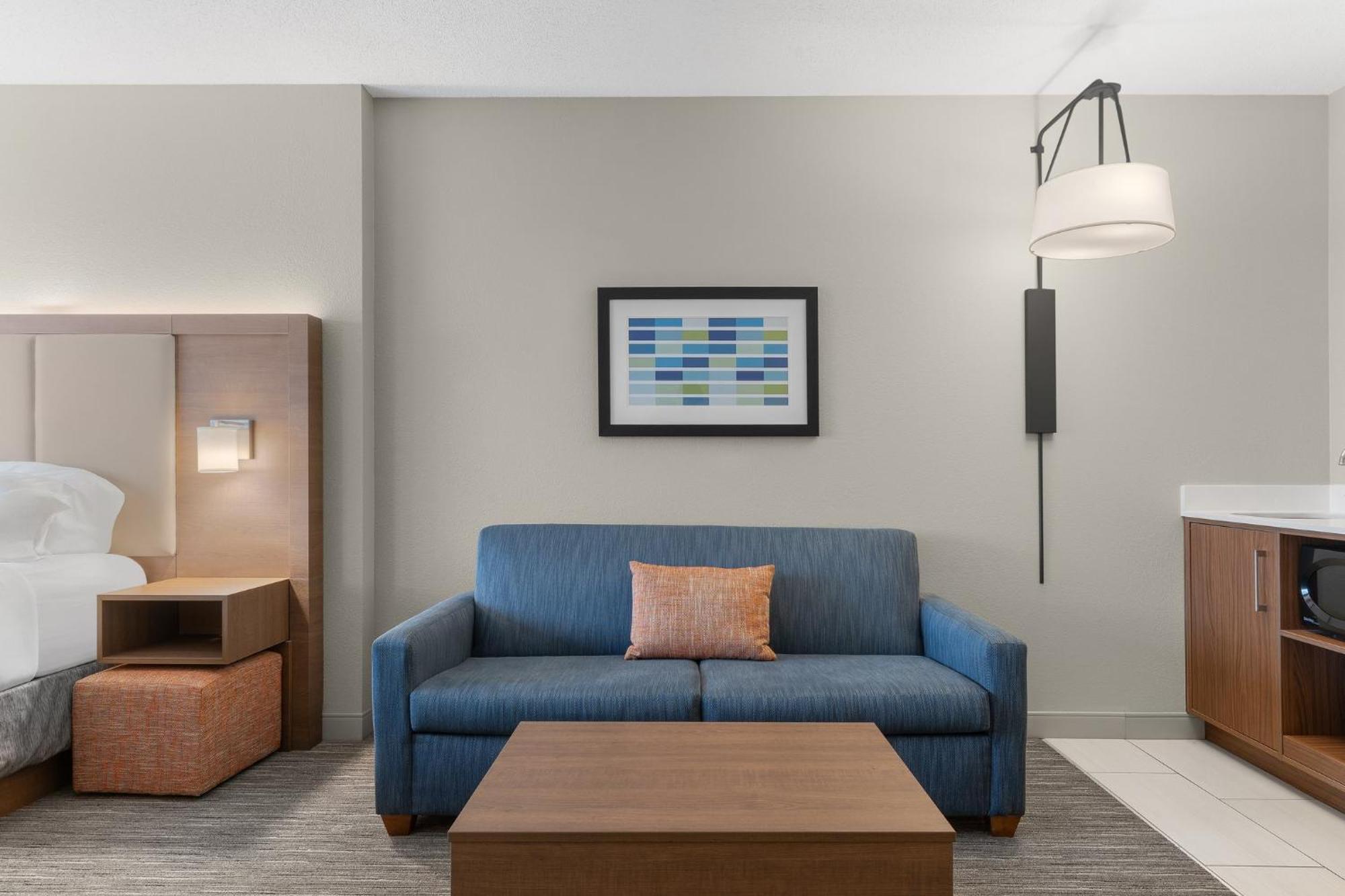 Holiday Inn Express Hotel & Suites Coralville By Ihg Ngoại thất bức ảnh