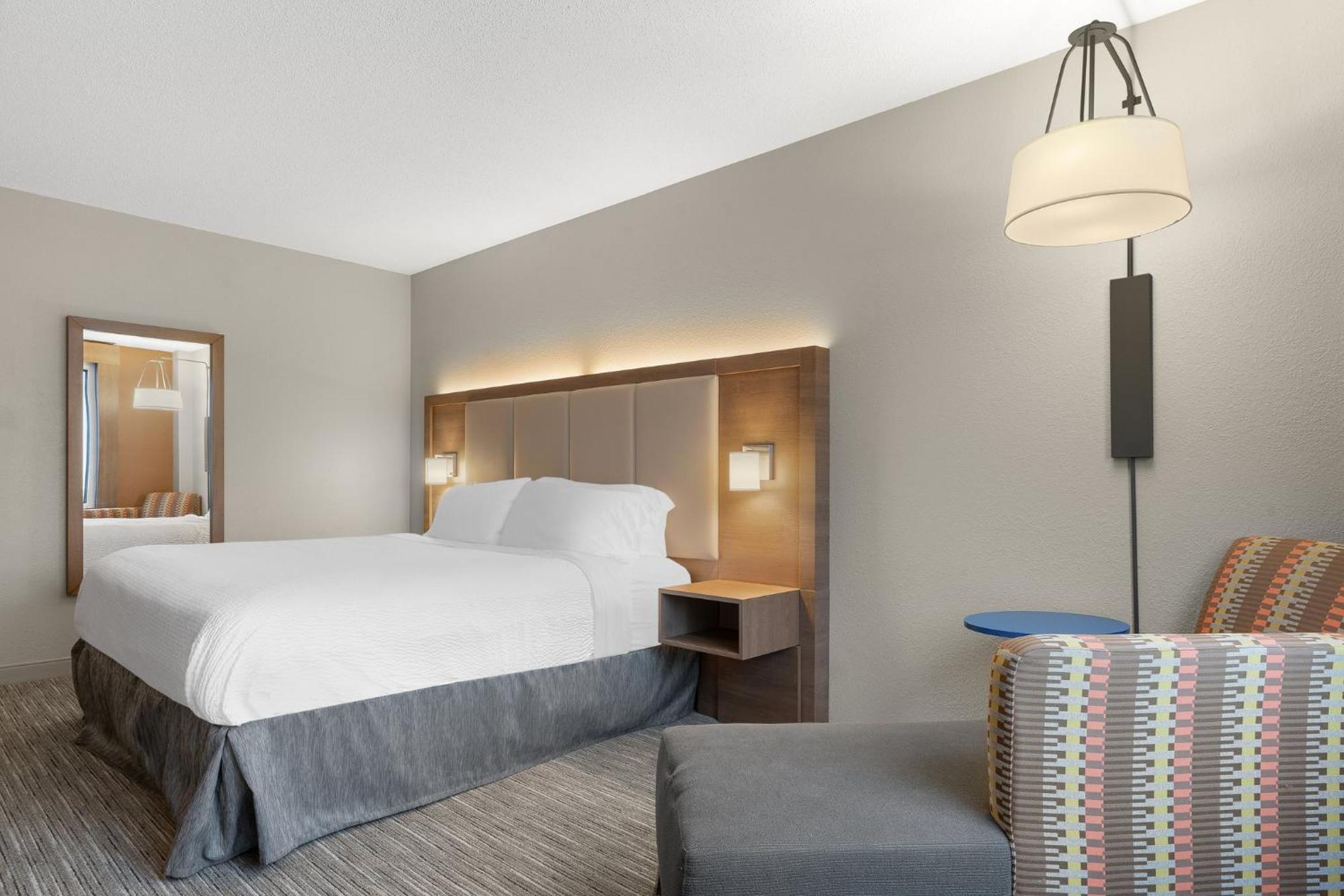 Holiday Inn Express Hotel & Suites Coralville By Ihg Ngoại thất bức ảnh