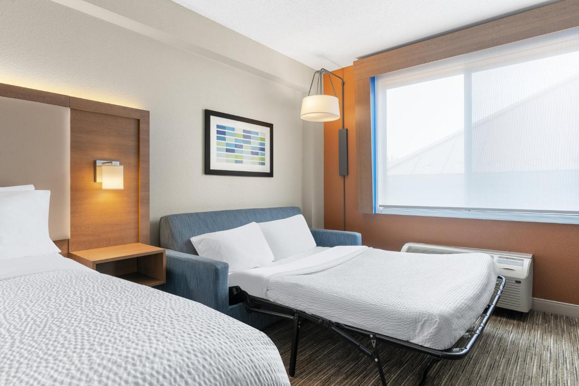 Holiday Inn Express Hotel & Suites Coralville By Ihg Ngoại thất bức ảnh