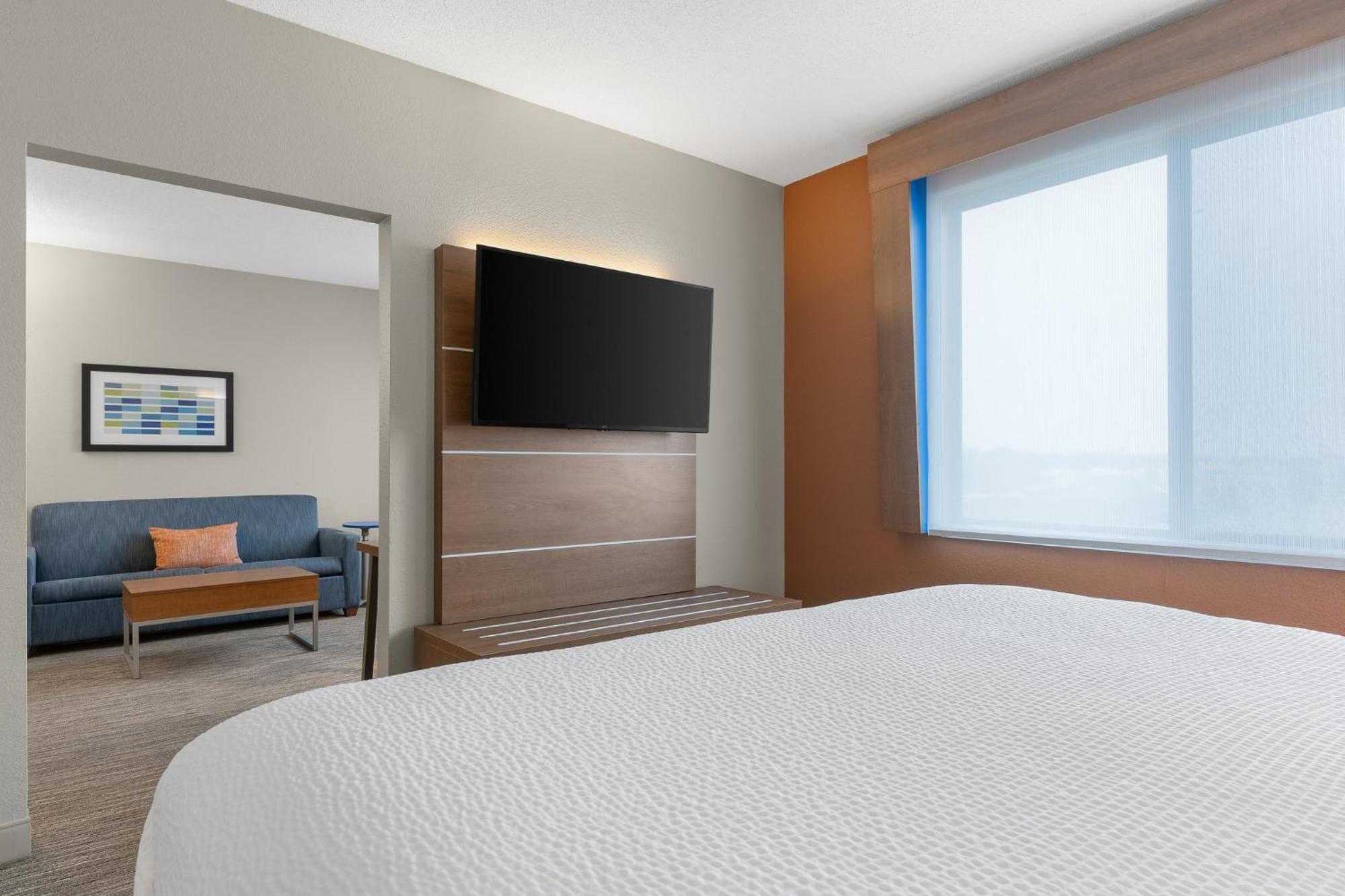 Holiday Inn Express Hotel & Suites Coralville By Ihg Ngoại thất bức ảnh