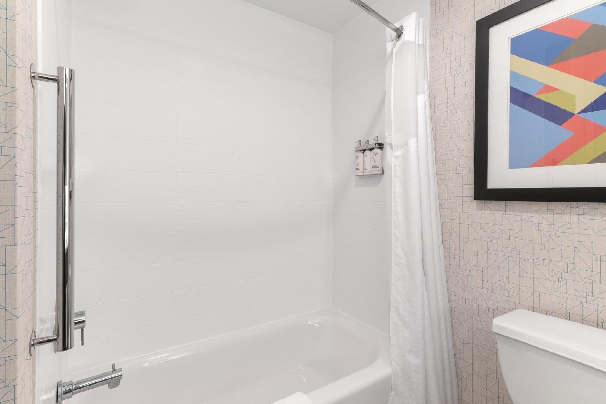 Holiday Inn Express Hotel & Suites Coralville By Ihg Ngoại thất bức ảnh