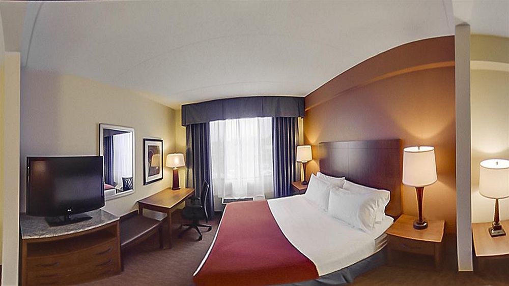 Holiday Inn Express Hotel & Suites Coralville By Ihg Ngoại thất bức ảnh